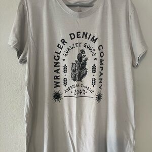 Wrangler Light Gray Graphic Tee